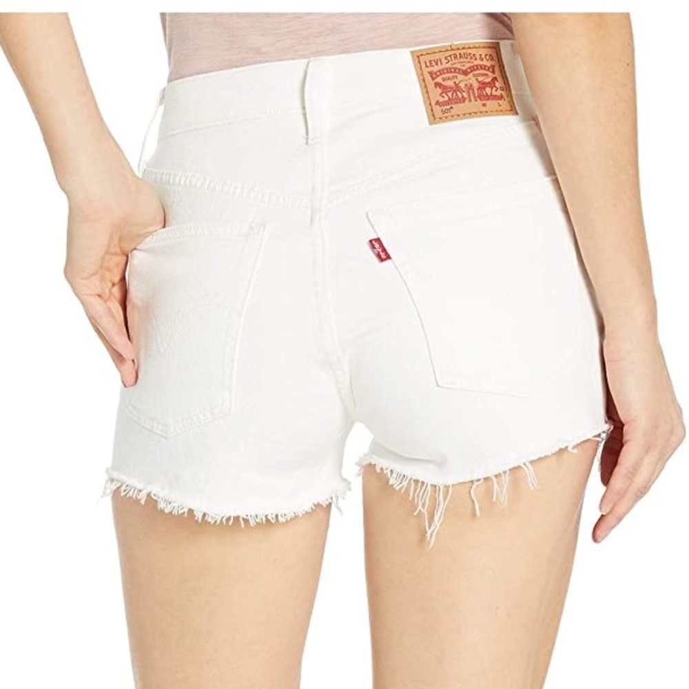 Levi’s 501 white cutoff shorts